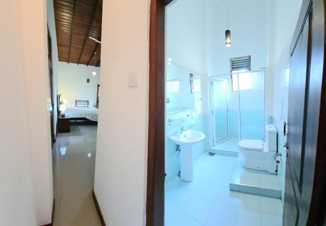 Eramudugaha Golden Relax Villa With Pool, Restaurant & European Service المظهر الخارجي الصورة
