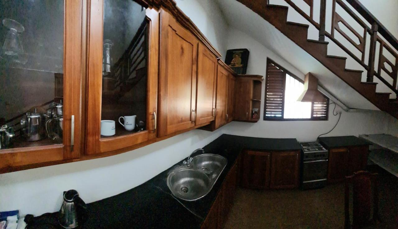 Eramudugaha Golden Relax Villa With Pool, Restaurant & European Service المظهر الخارجي الصورة